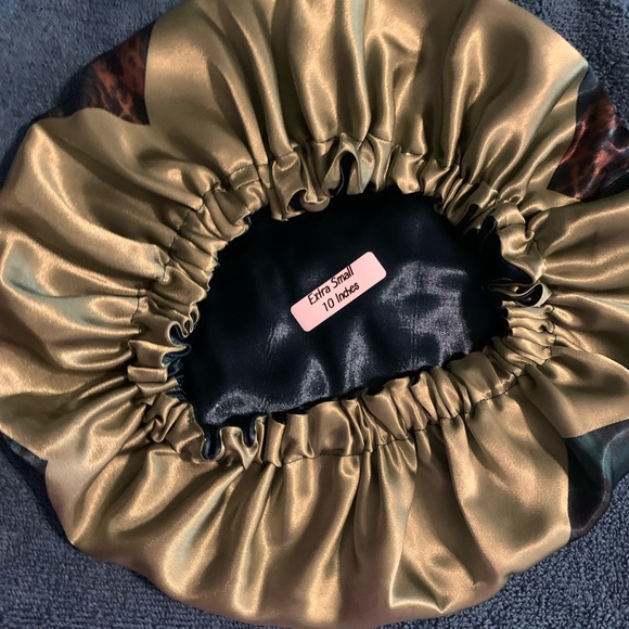 Bonnet - Picture 4 of 16